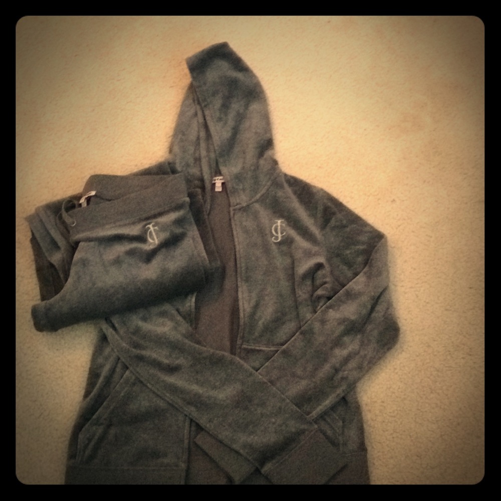 Brand new. Juicy couture velour suit